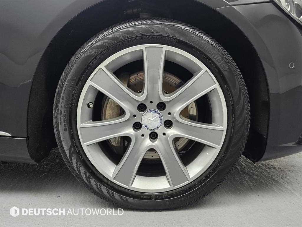 Mercedes Benz S Class - Vista 5