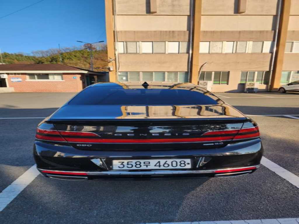 Genesis G90 - Vista 2