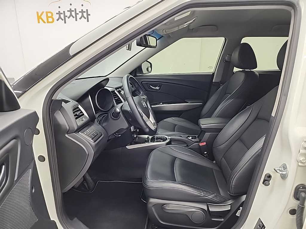 Ssangyong Tivoli - Vista 11