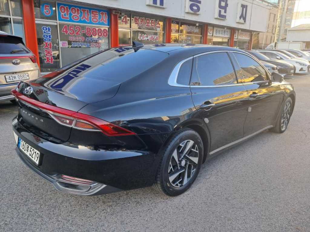 HYUNDAI Grandeur - Vista 4