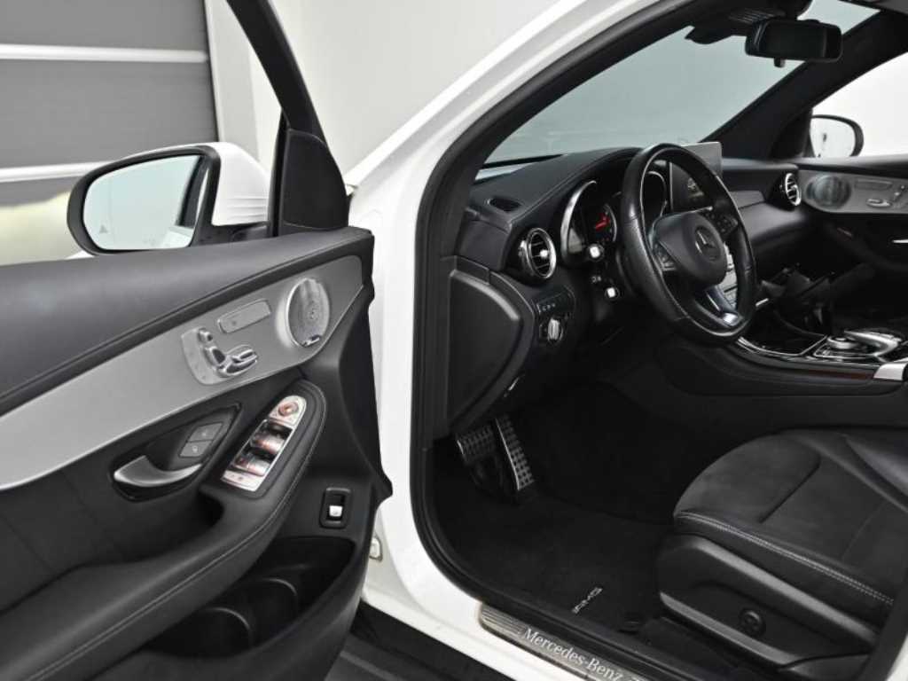 Mercedes Benz GLC Class - Vista 11