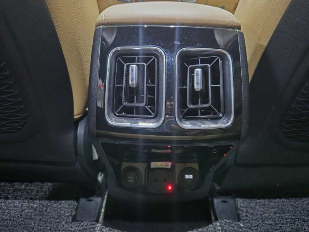 KIA Sorento - Vista 11