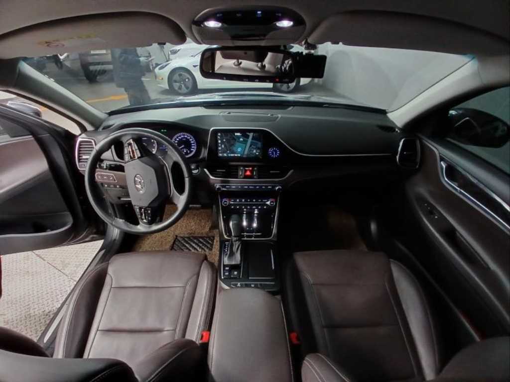 HYUNDAI Grandeur - Vista 6