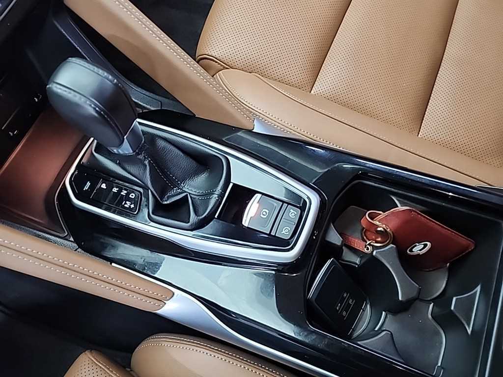 SAMSUNG QM6 - Vista 8