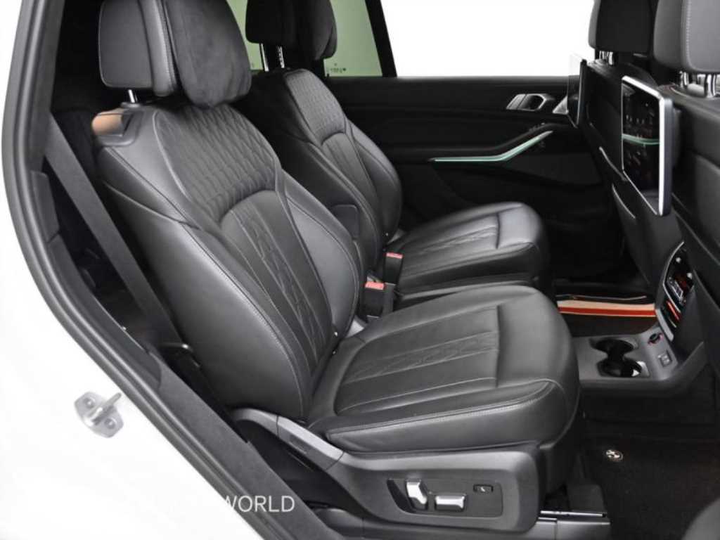 BMW X7 - Vista 12
