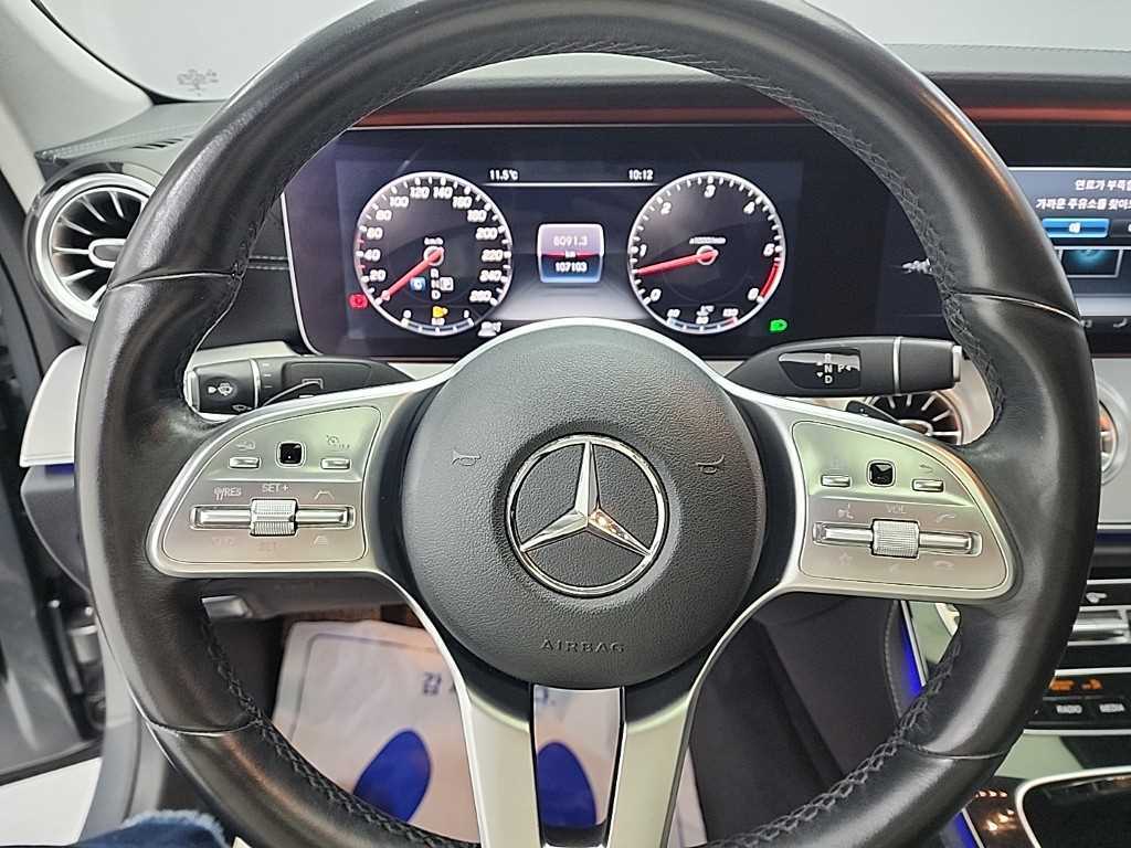 Mercedes Benz CLS Class - Vista 9