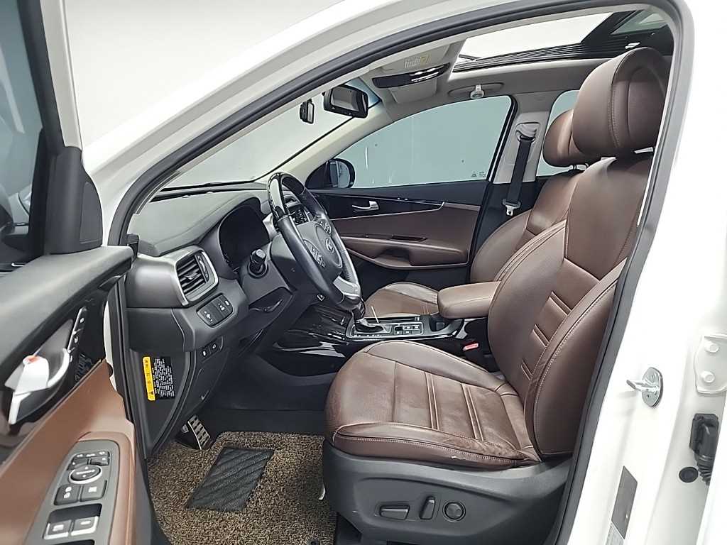 KIA Sorento - Vista 11