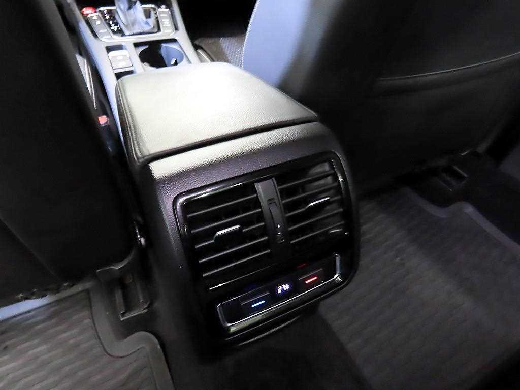 Volkswagen Passat 2021 Blanco - Importación desde Corea - HF Imports Iquique - Foto 16