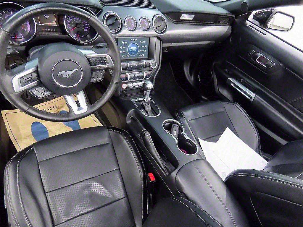 Ford Mustang - Vista 7