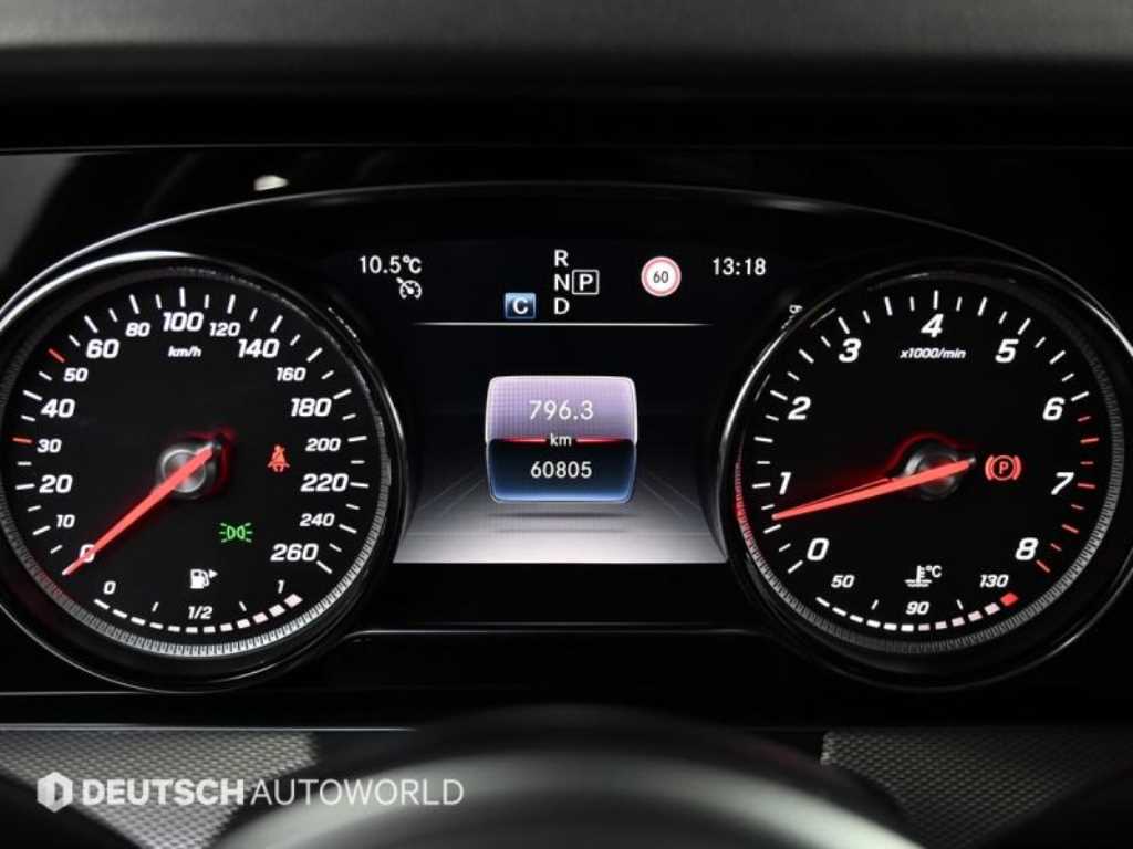 Mercedes Benz E class - Vista 8