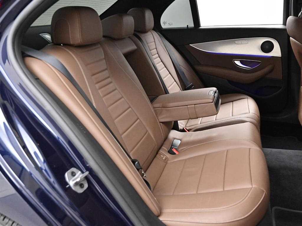 Mercedes Benz E class - Vista 12