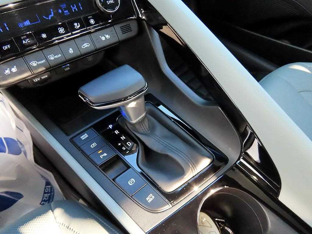 HYUNDAI Avante - Vista 10