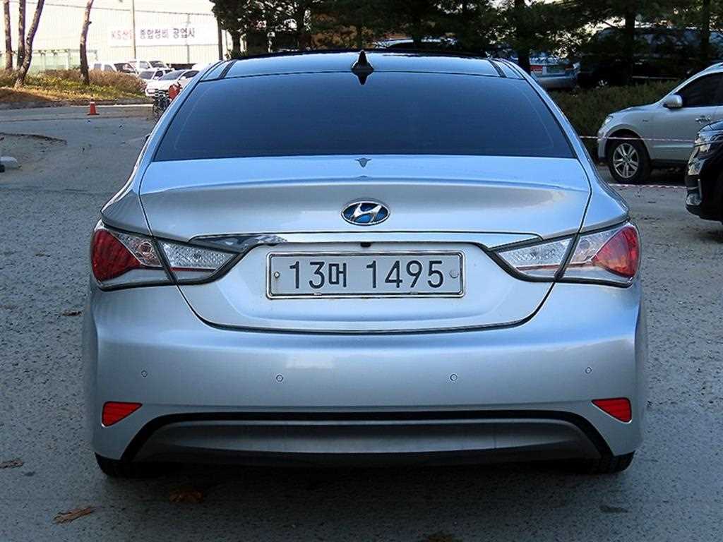 HYUNDAI Sonata - Vista 4