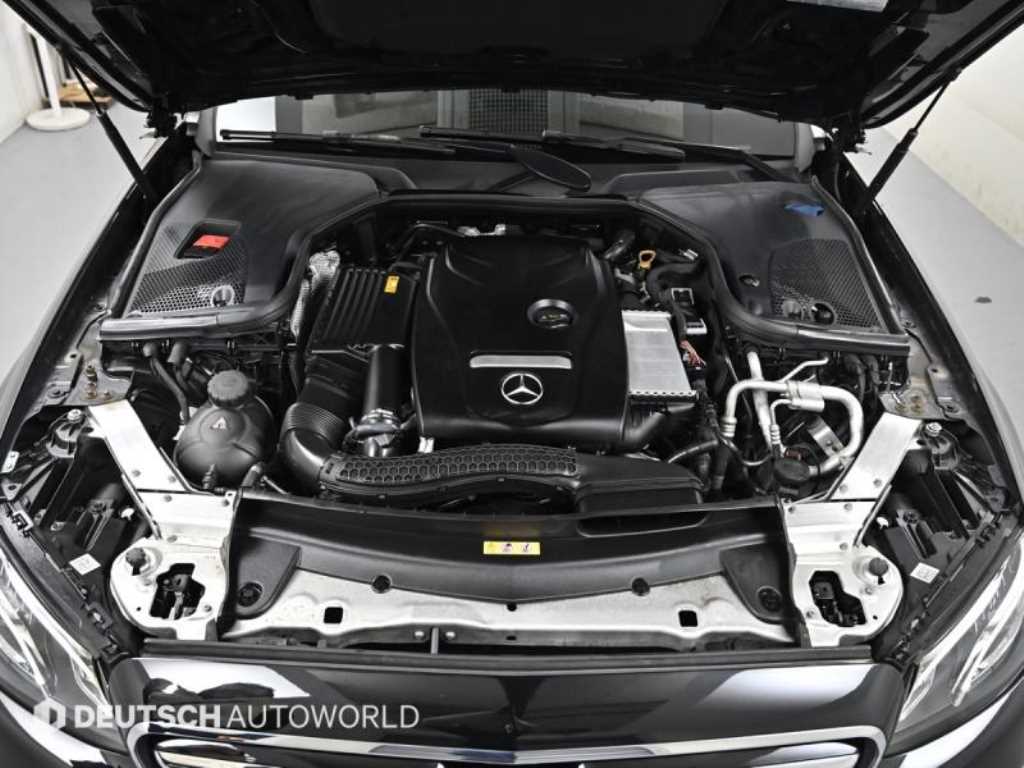 Mercedes Benz E class - Vista 6