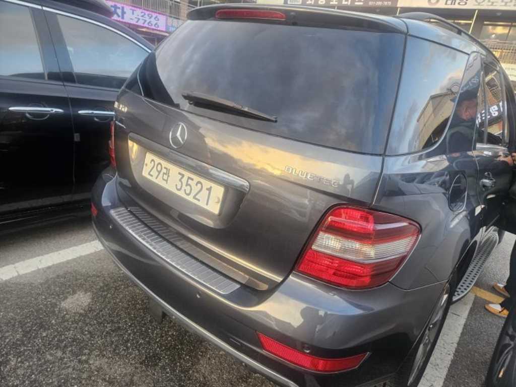 Mercedes Benz M Class - Vista 5