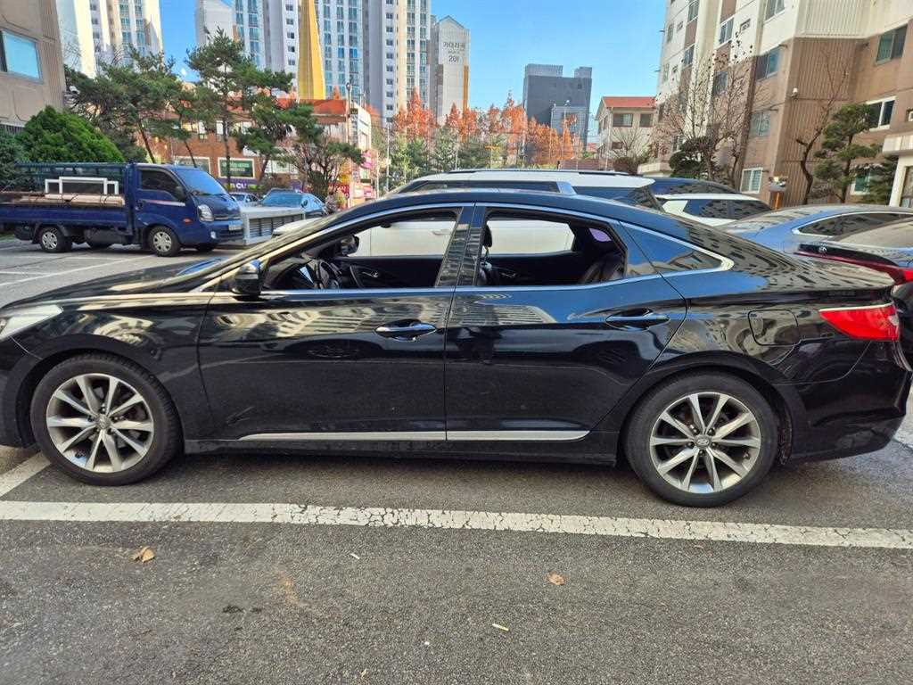 HYUNDAI Grandeur - Vista 5