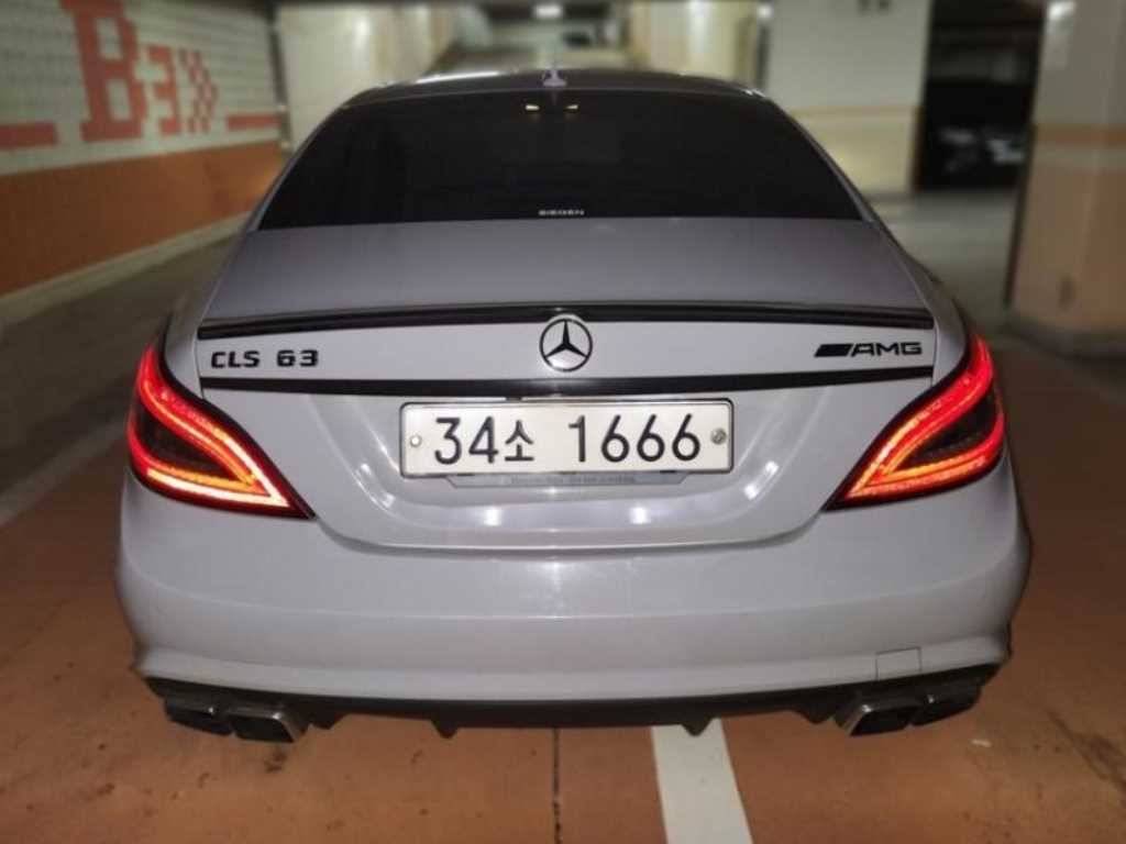 Mercedes Benz CLS Class - Vista 4