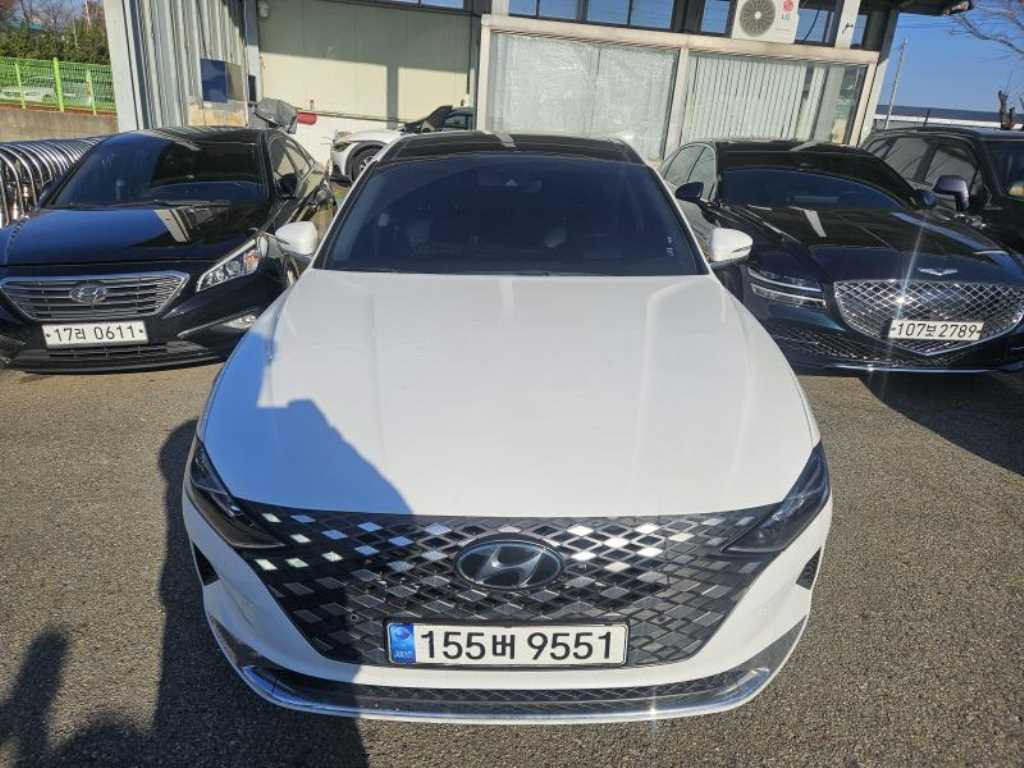 HYUNDAI Grandeur - Vista 2