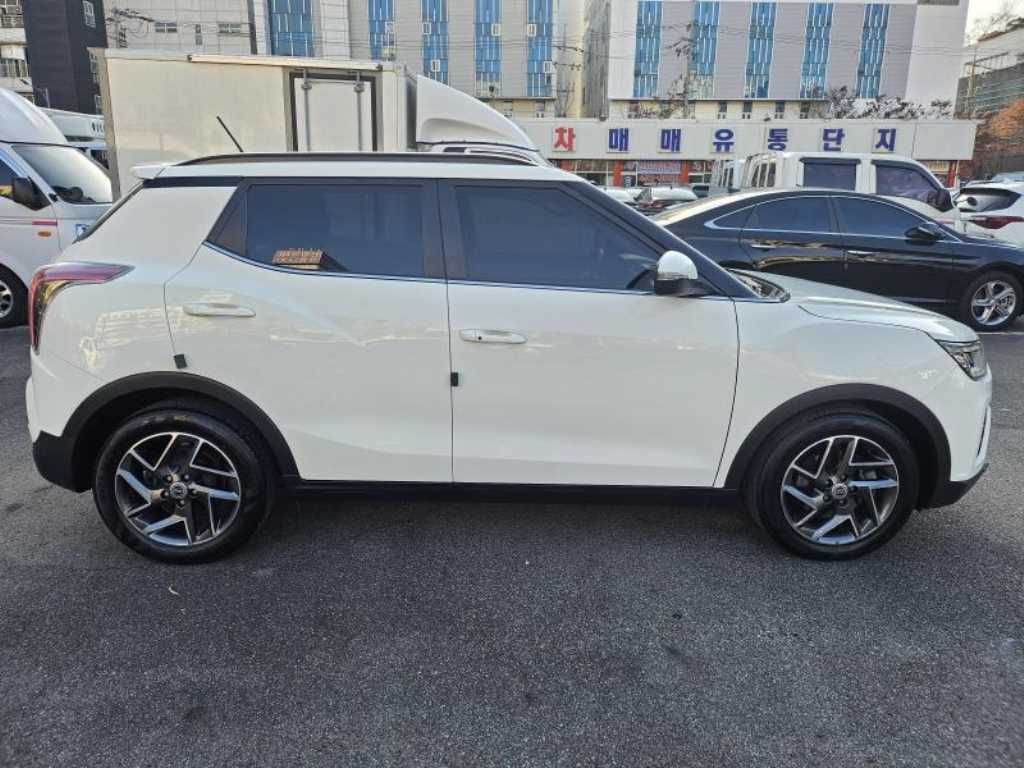 Ssangyong Tivoli - Vista 6