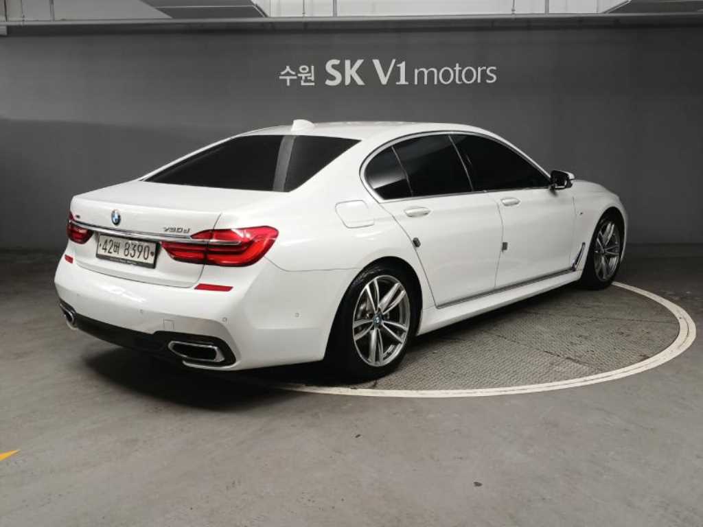 BMW 7 Series - Vista 4