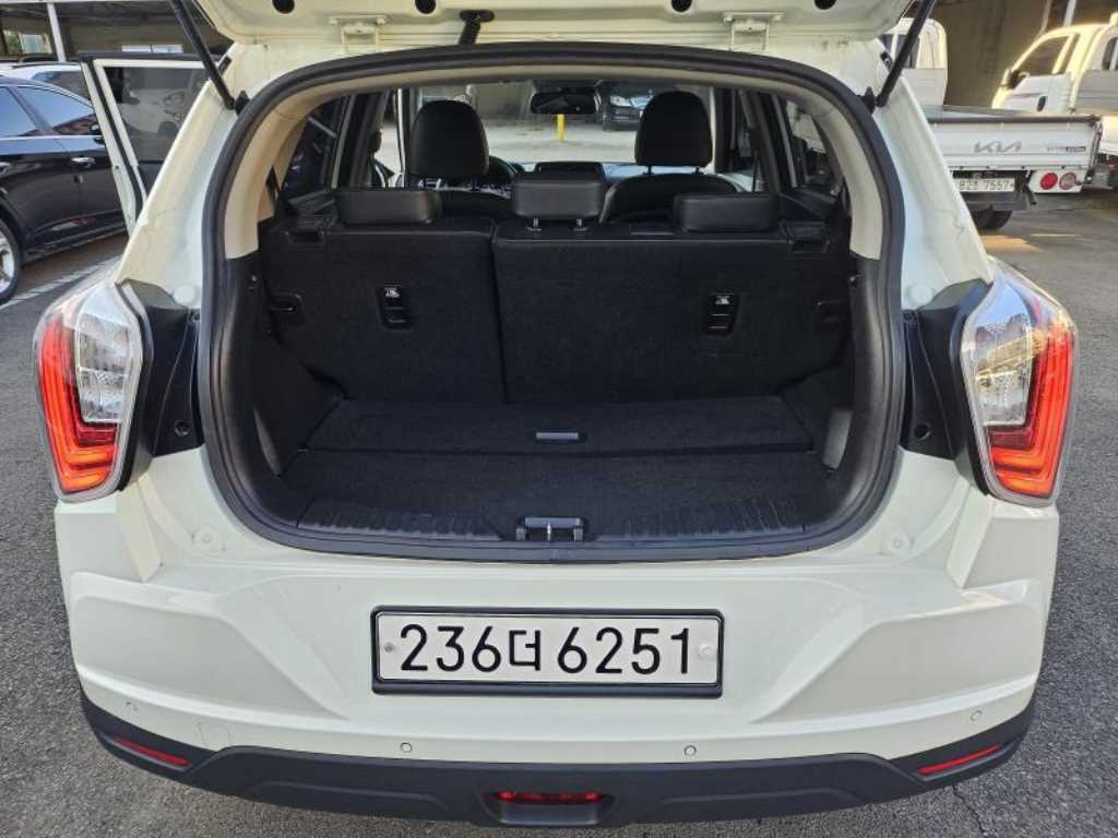 Ssangyong Tivoli 2022 Blanco - Importación desde Corea - HF Imports Iquique - Foto 19