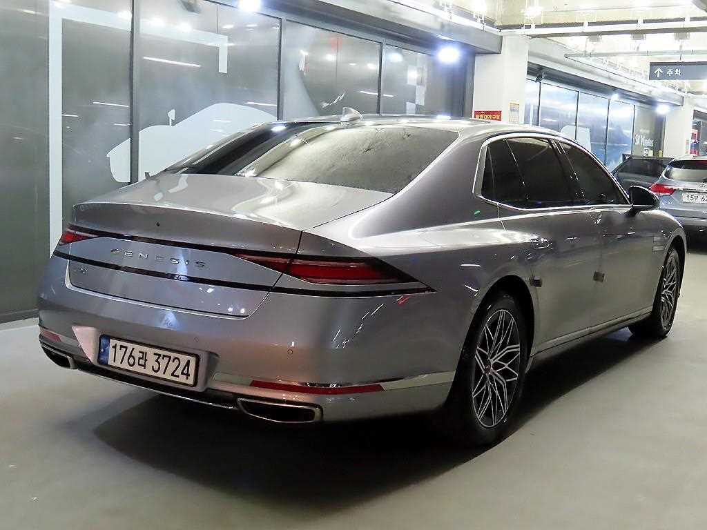 Genesis G90 - Vista 4