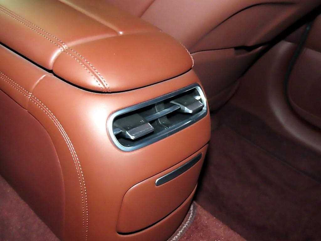 Genesis G90 2022 Gris - Importación desde Corea - HF Imports Iquique - Foto 16