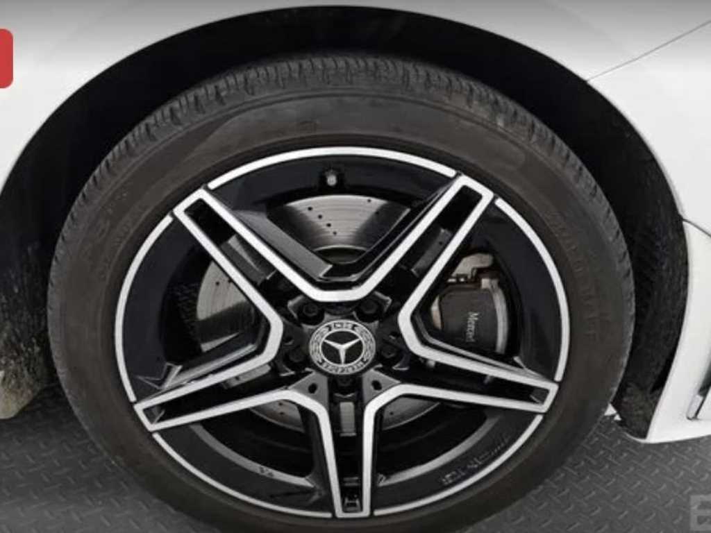 Mercedes Benz CLA Class - Vista 5