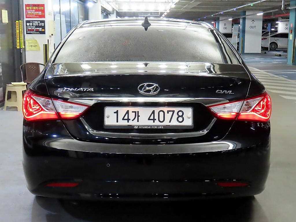 HYUNDAI Sonata - Vista 5