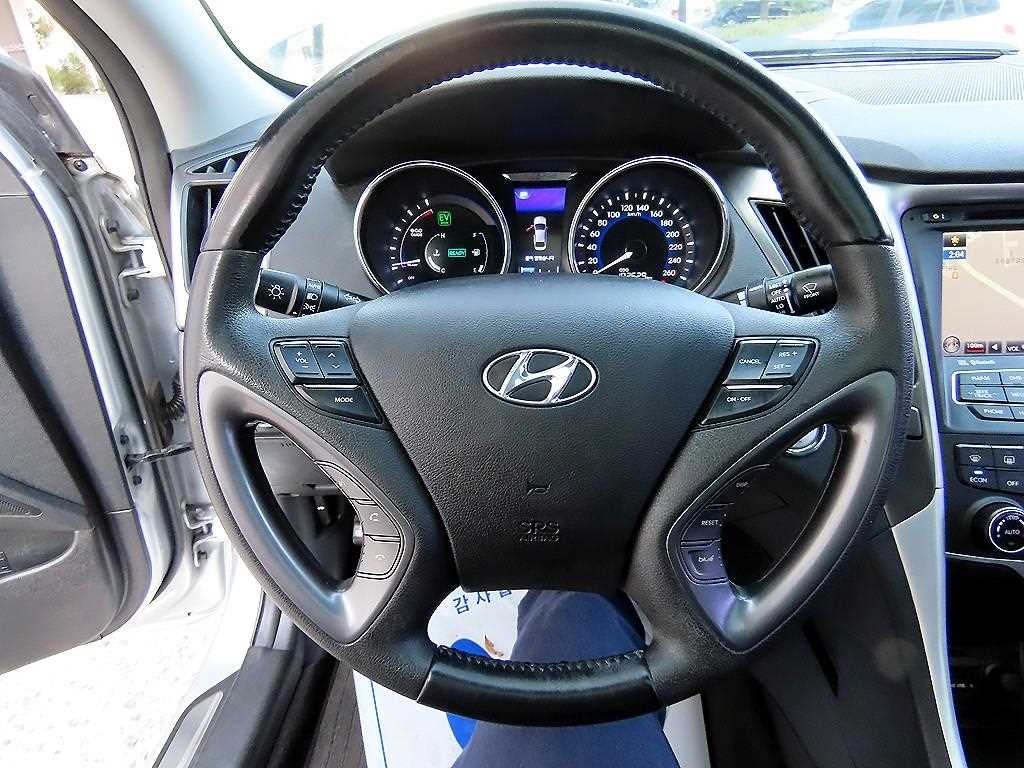 HYUNDAI Sonata - Vista 7