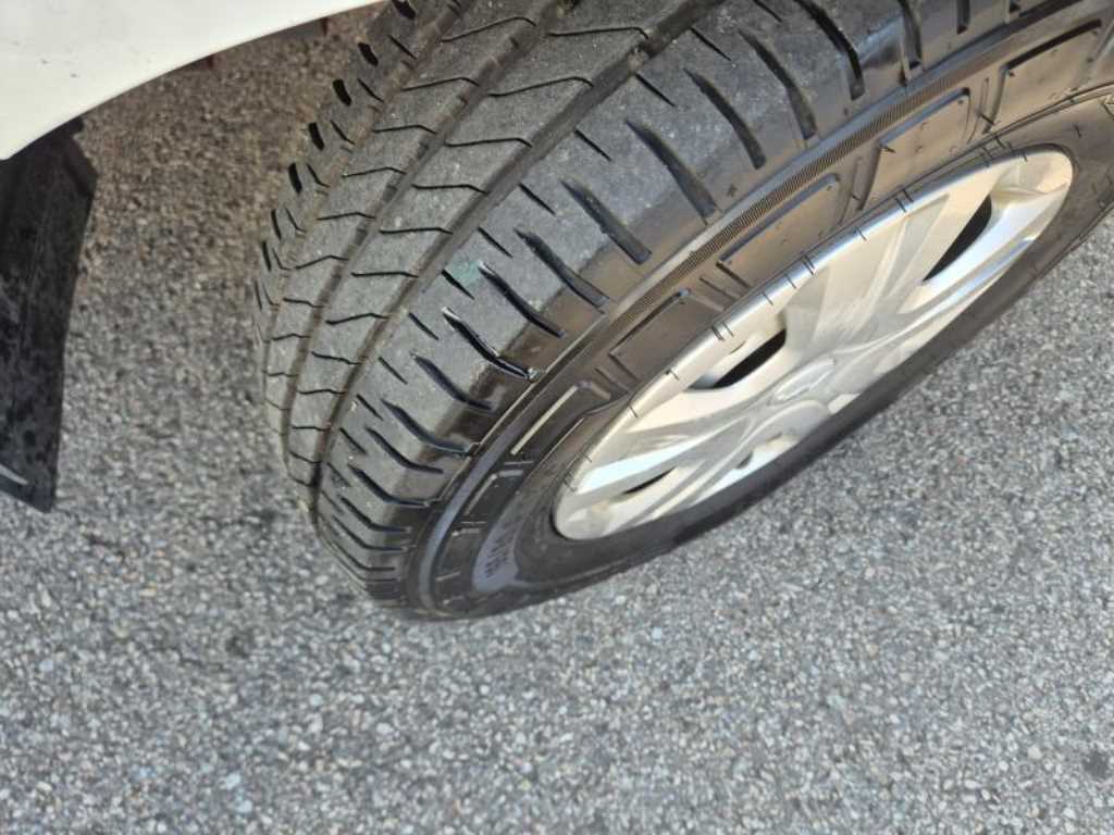 Small Truck Complaint (ladder tea) - Vista 12