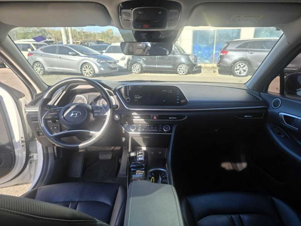 HYUNDAI Sonata - Vista 8