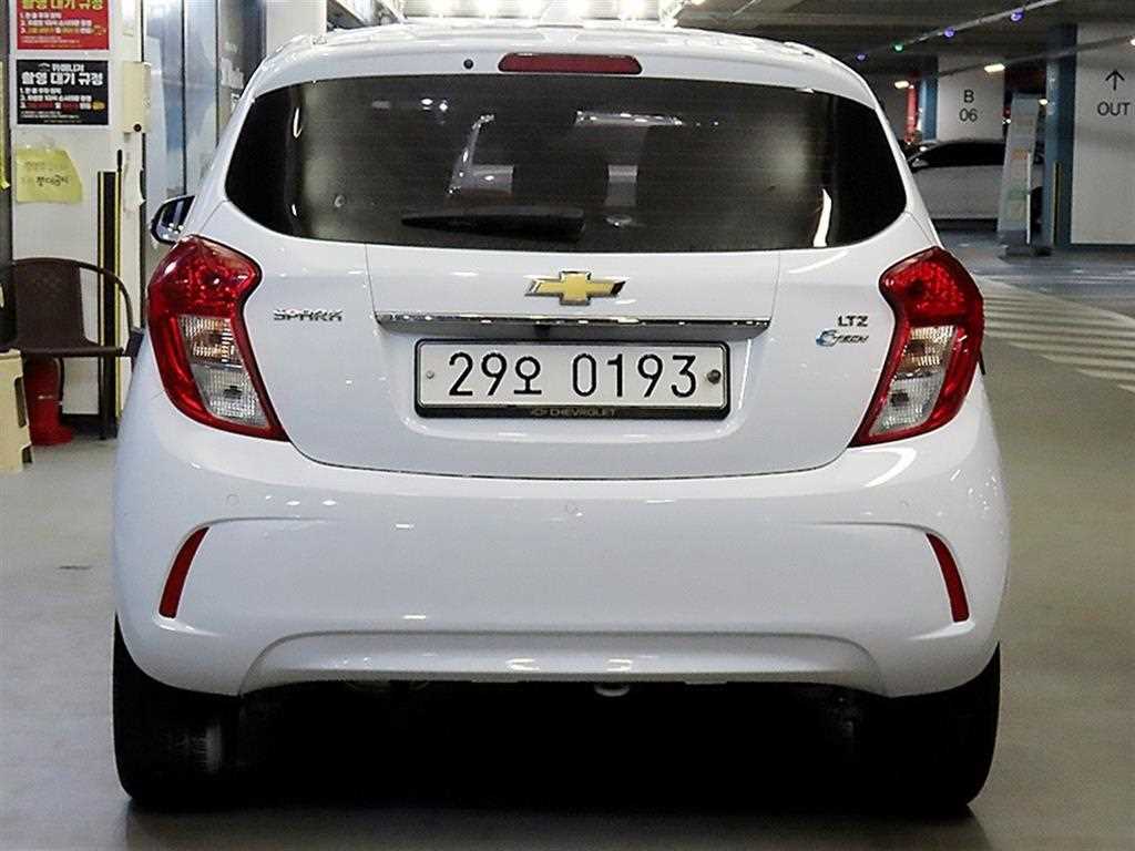 Chevrolet Spark - Vista 5
