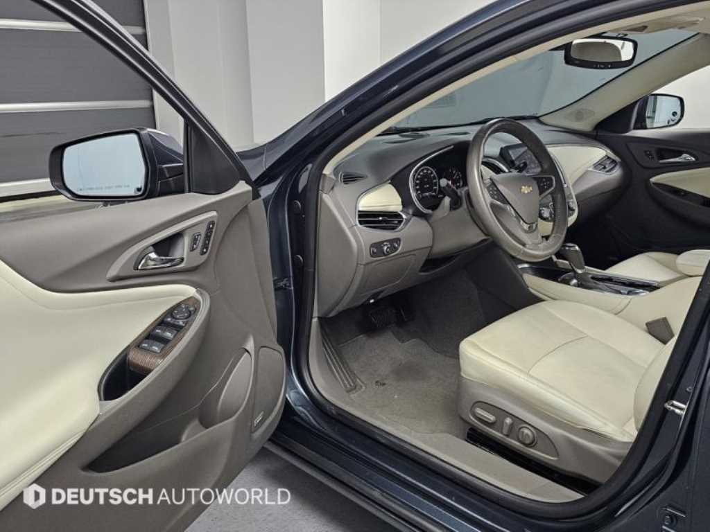 Chevrolet Malibu - Vista 11