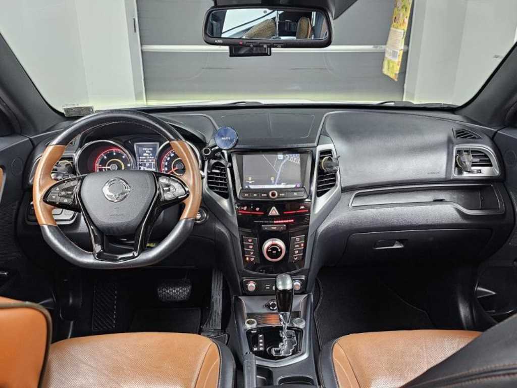 Ssangyong Tivoli - Vista 6