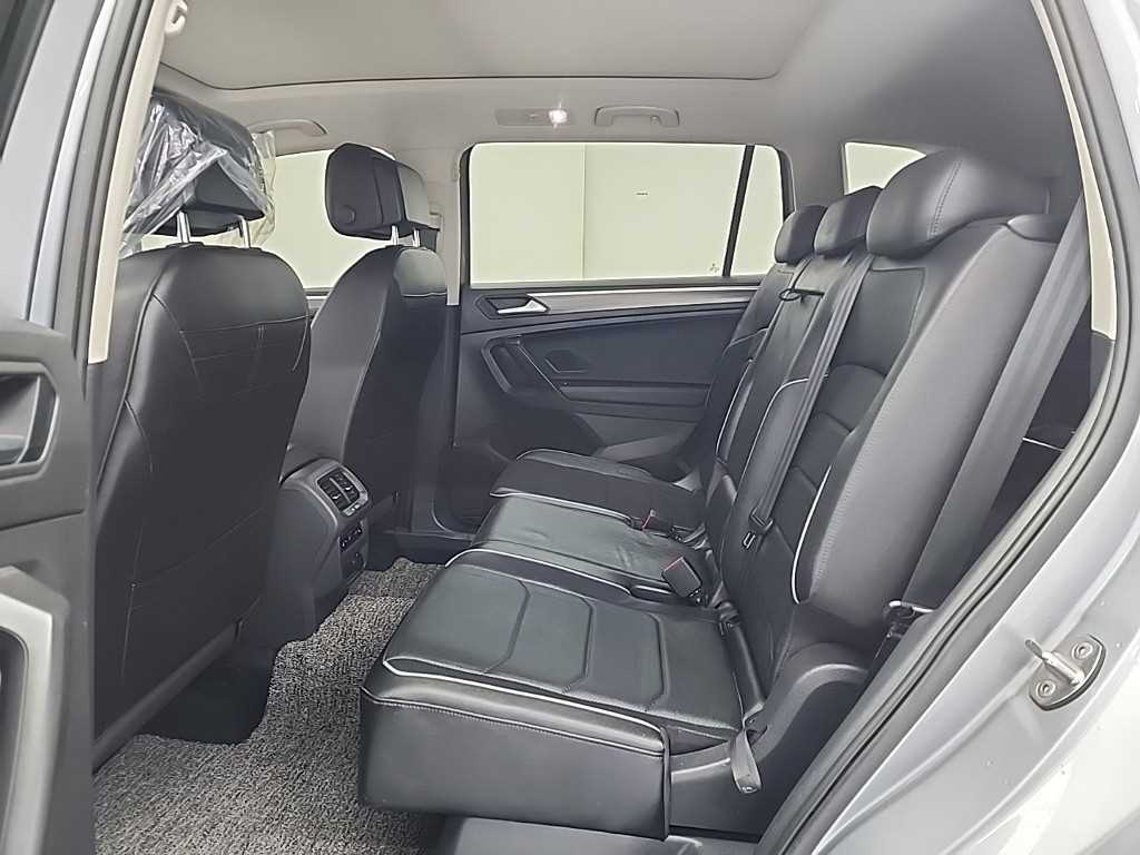 Volkswagen Tiguan - Vista 12