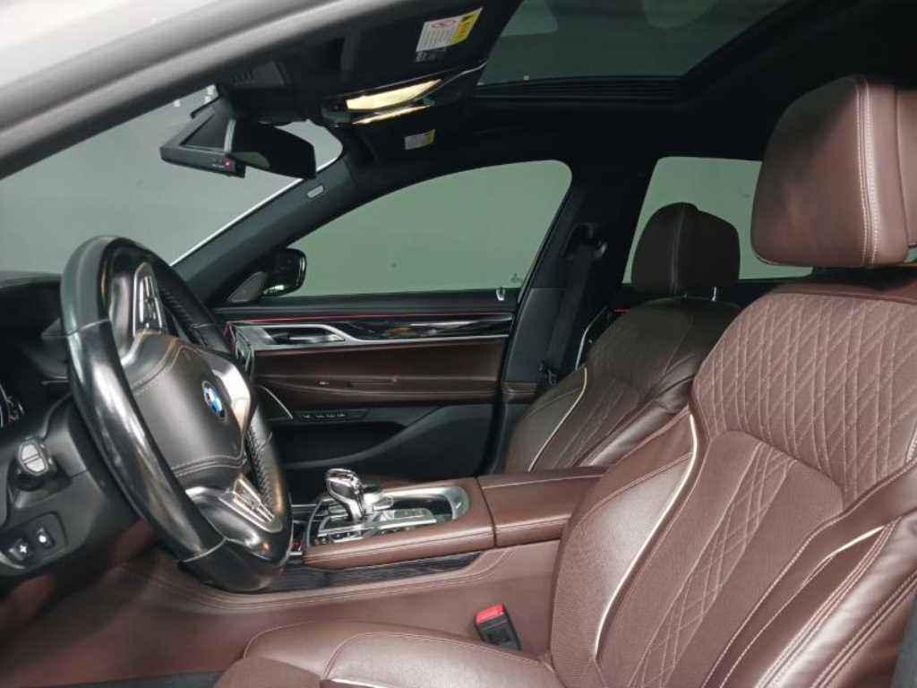 BMW 7 Series - Vista 12