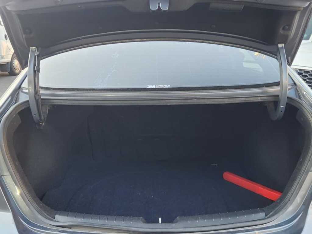 HYUNDAI Avante - Vista 6