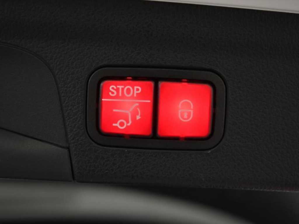 Mercedes Benz GLE Class - Vista 8