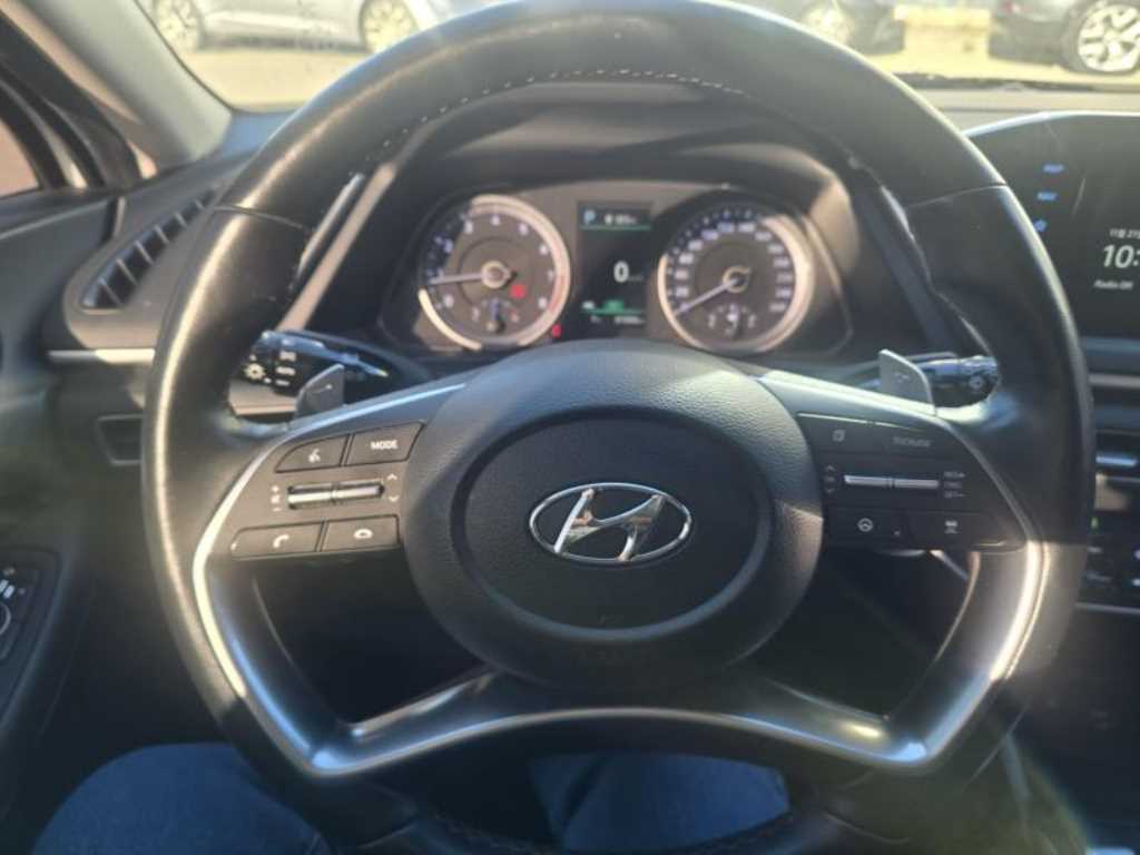 HYUNDAI Sonata - Vista 10