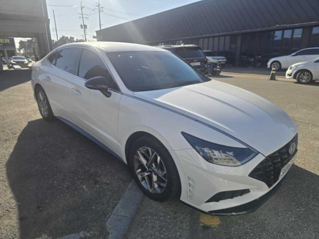 HYUNDAI Sonata - Vista 2