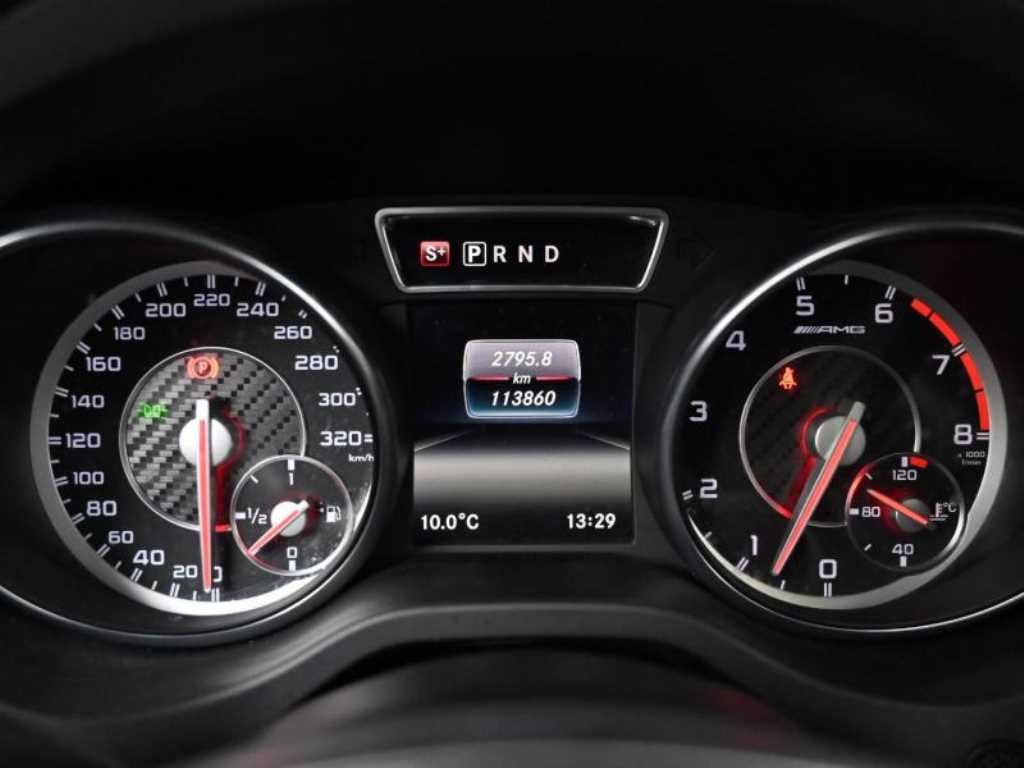 Mercedes Benz GLA Class - Vista 8