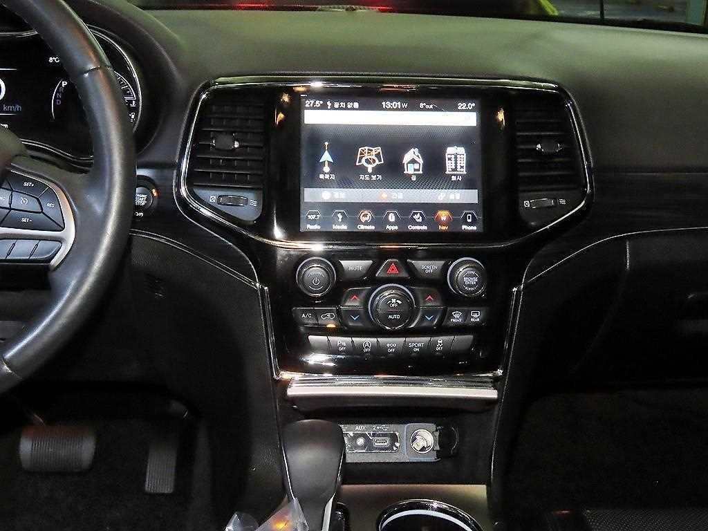 Jeep Cherokee - Vista 11