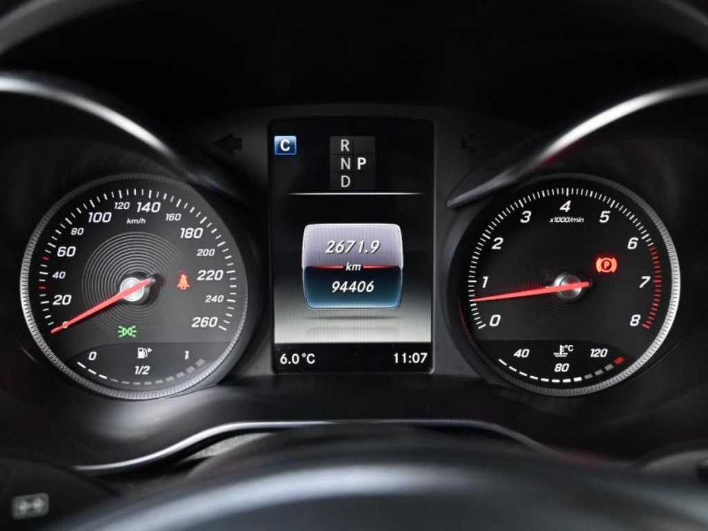 Mercedes Benz GLC Class - Vista 8