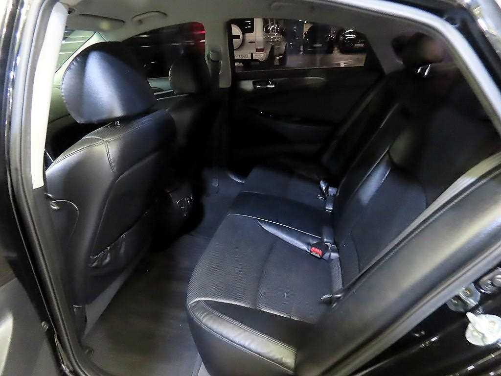 HYUNDAI Sonata - Vista 7