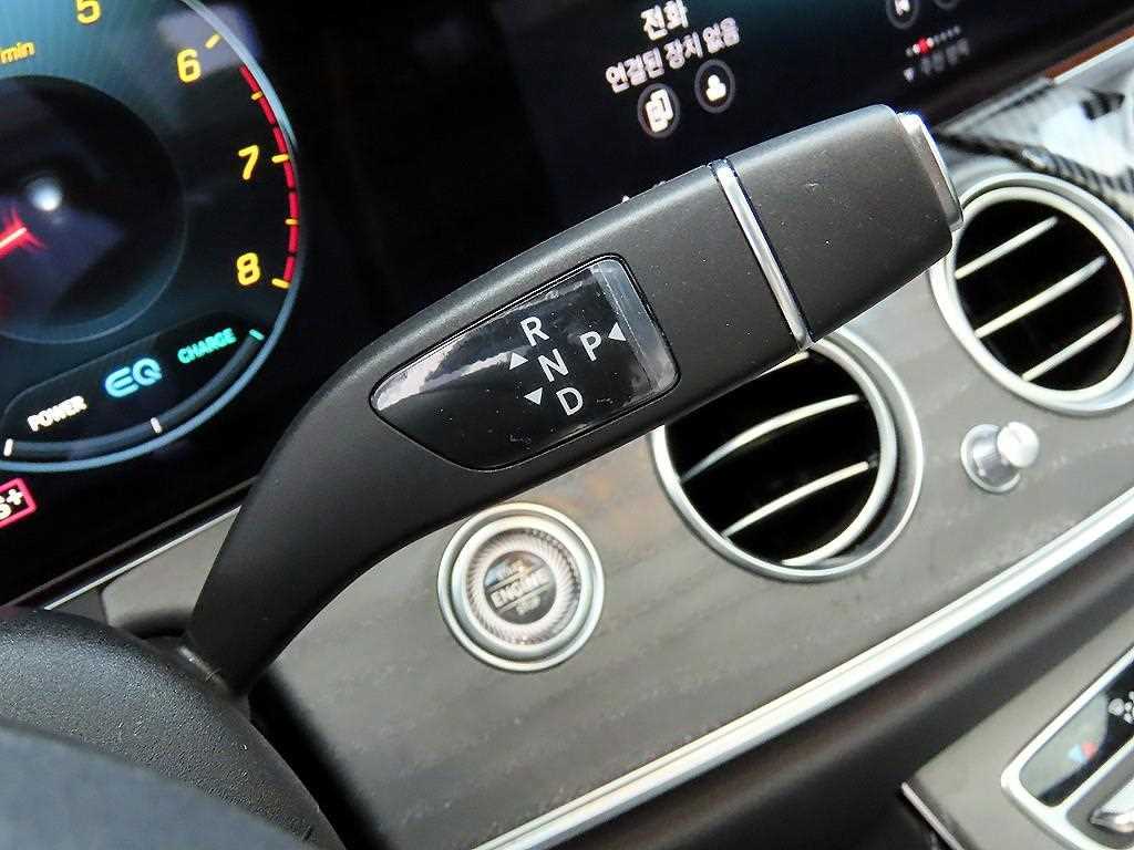 Mercedes Benz E class - Vista 11