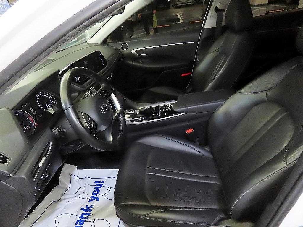 HYUNDAI Sonata - Vista 6