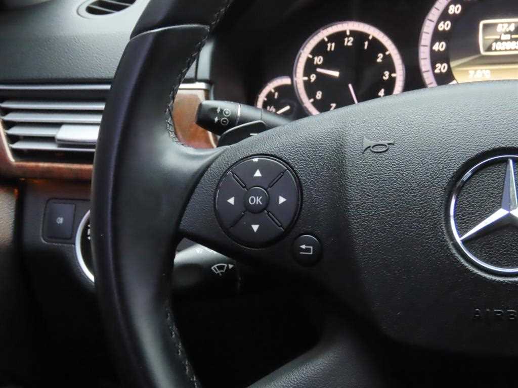 Mercedes Benz E class - Vista 10