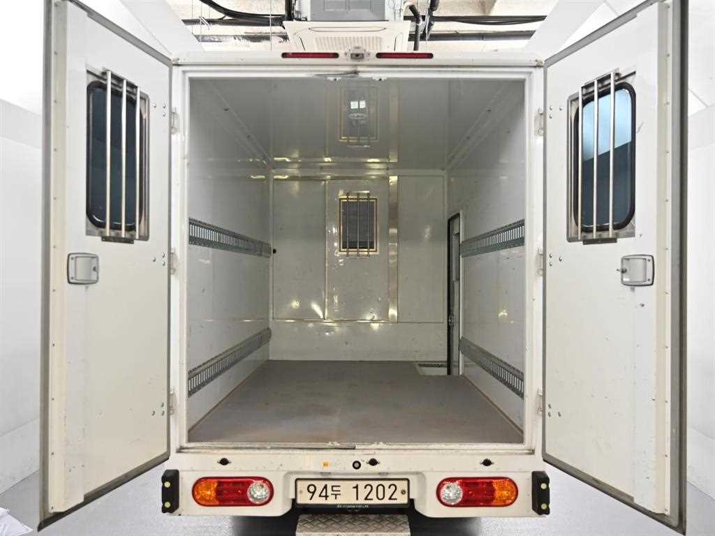 Small Truck Top_CityVan 2022 Blanco - Importación desde Corea - HF Imports Iquique - Foto 20