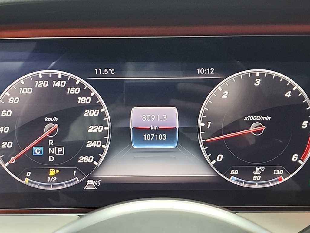 Mercedes Benz CLS Class - Vista 6